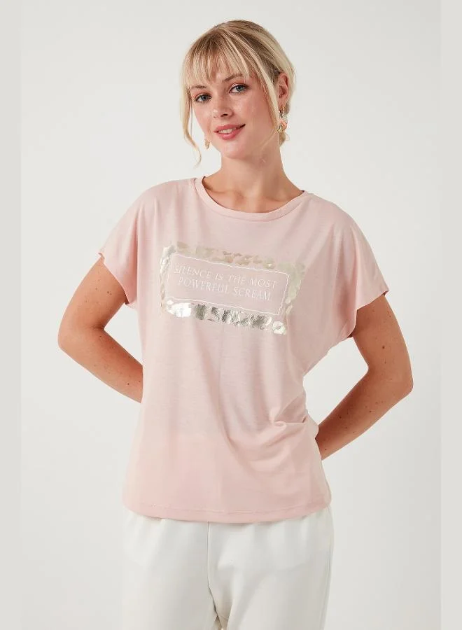 ليلا تيشيرت نسائي ليلا مطبوع بياقة مستديرة وقصة عادية